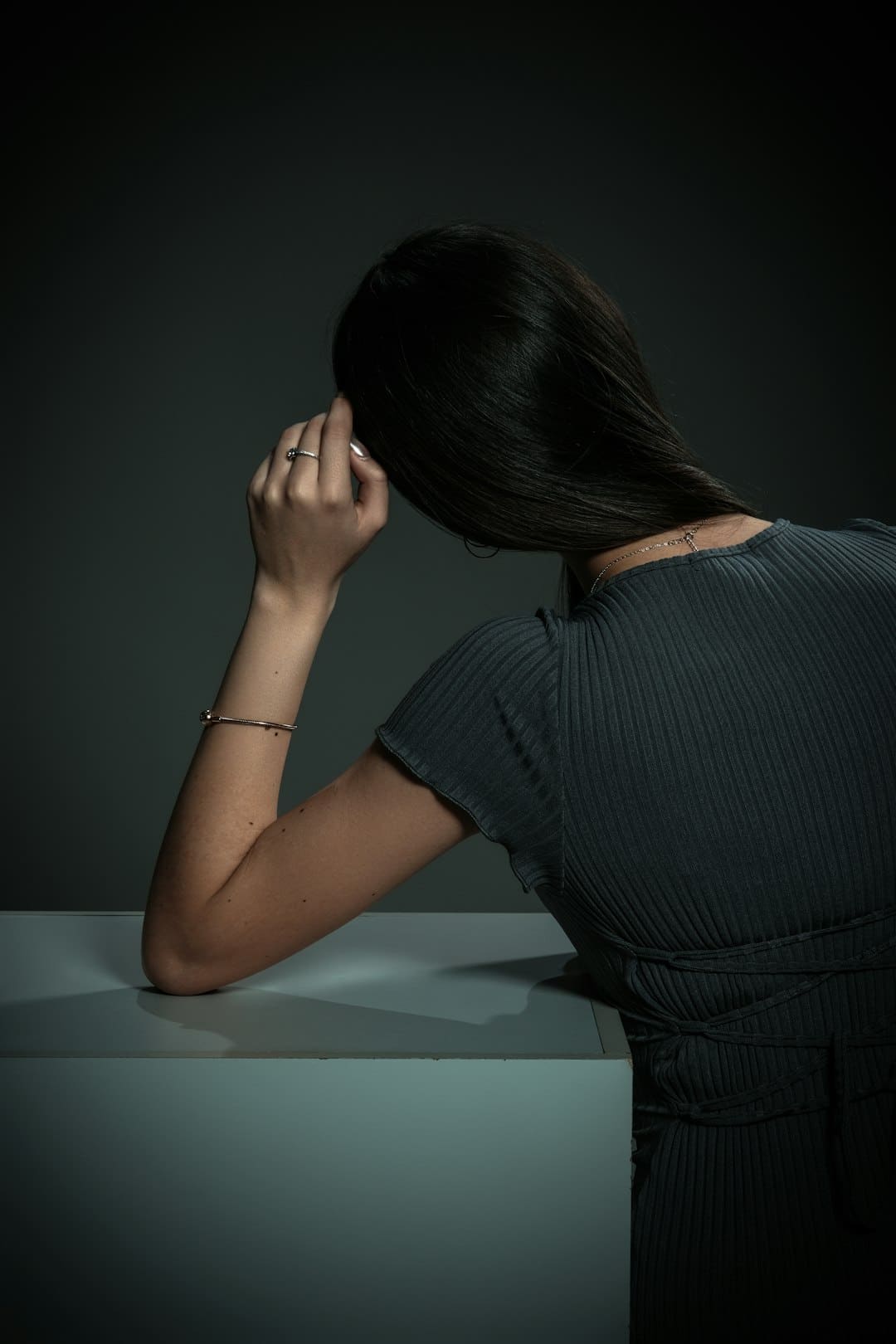 生计与抱负的博弈，爱奇艺《姐姐当家》实在见证中女的破局勇气
